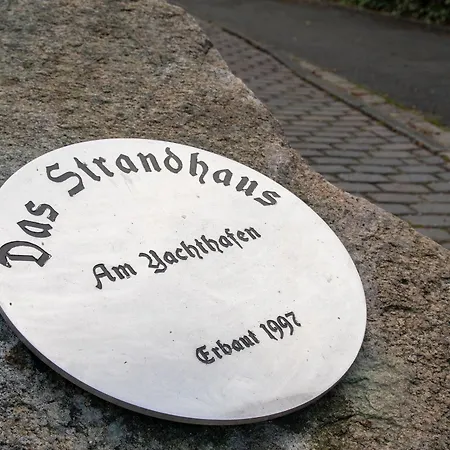 Strandhaus Am Yachthafen 2 *