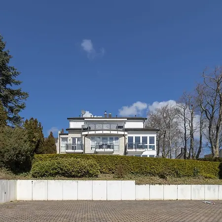 Strandhaus Am Yachthafen 2 Apartman *