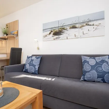 Strandhaus Am Yachthafen 2 *